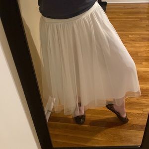Beautiful, white tulle skirt Lg EUC